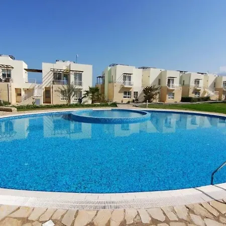 公寓 Mountain & Seaview Penthouse In A Village2 Agios Georgios (Girne)