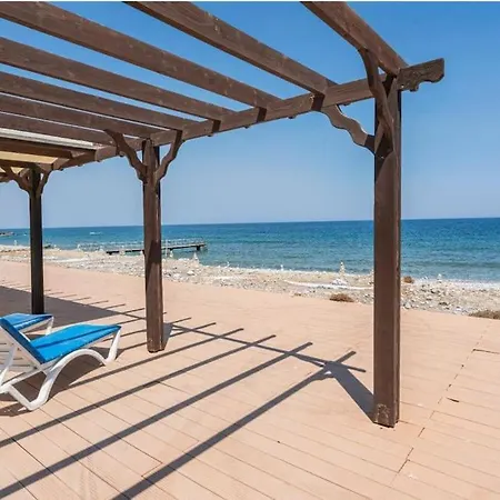公寓 Mountain & Seaview Penthouse In A Village2 *