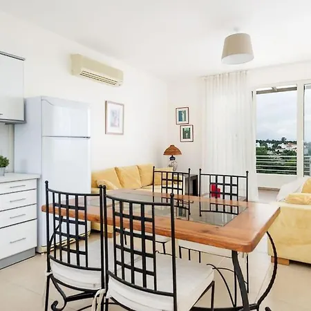 Mountain & Seaview Penthouse In A Village2 Apartament