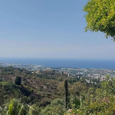 Mountain & Seaview Penthouse In A Village2 Apartament